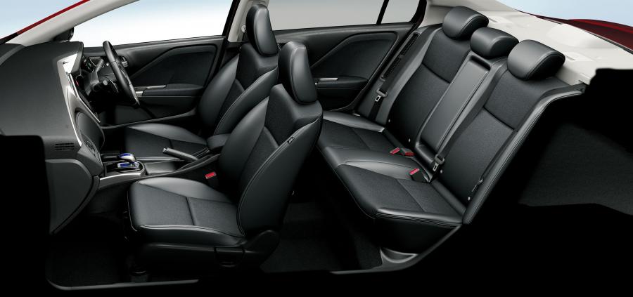  Honda Grace Hybrid 2014 года  (фото 20 из 24)
